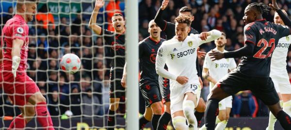 Soi kèo Leeds United vs Southampton, 22h00 ngày 25/2, ngoại hạng Anh